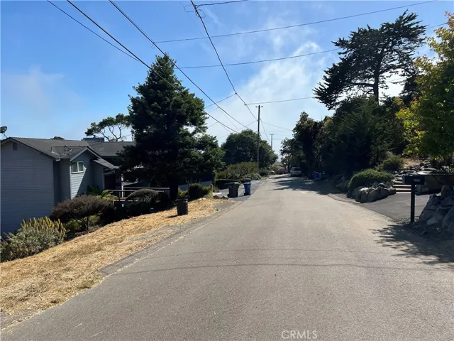 Newhall St towards the ocean