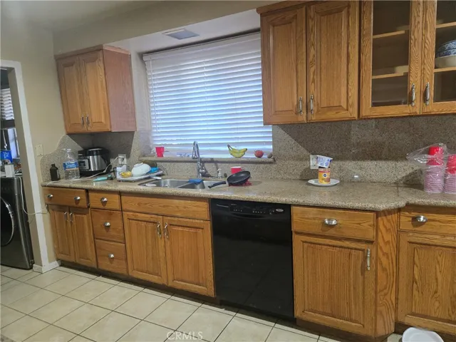 7047 3rd Avenue, Los Angeles, California 90043