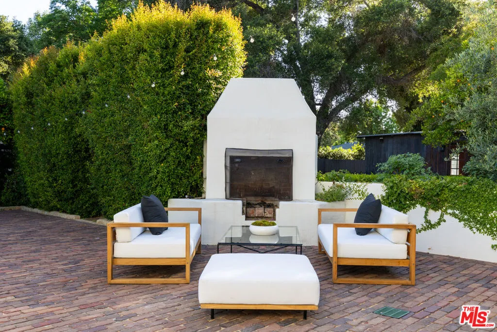 205 S Lomita Avenue, Ojai, California 93023 home-pic-35