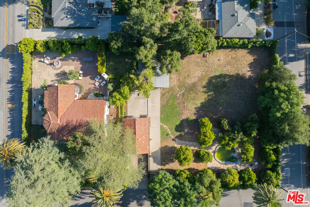 205 S Lomita Avenue, Ojai, California 93023 home-pic-43