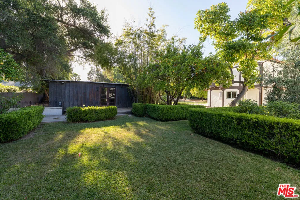 205 S Lomita Avenue, Ojai, California 93023 home-pic-38