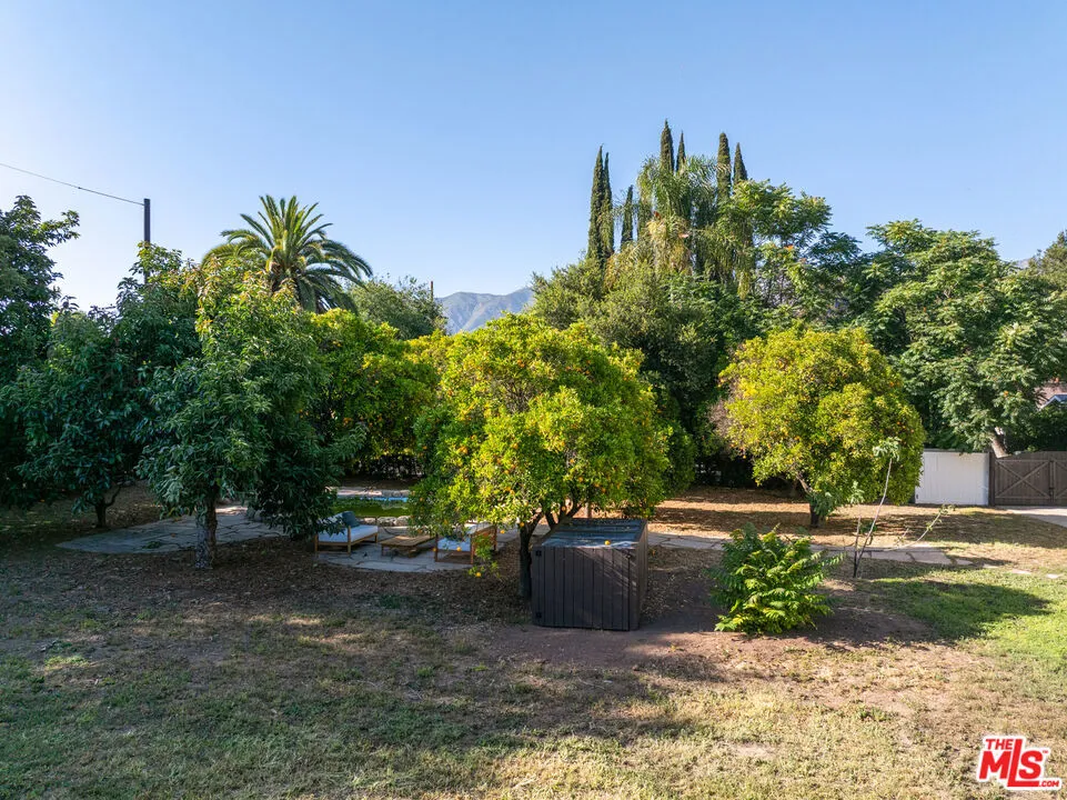 205 S Lomita Avenue, Ojai, California 93023 home-pic-39