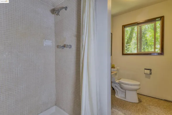 17864 Neeley Rd, Guerneville, California 95446