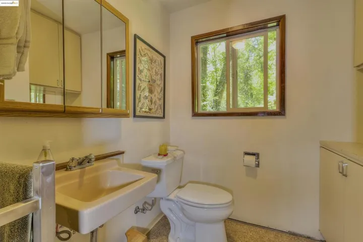 17864 Neeley Rd, Guerneville, California 95446