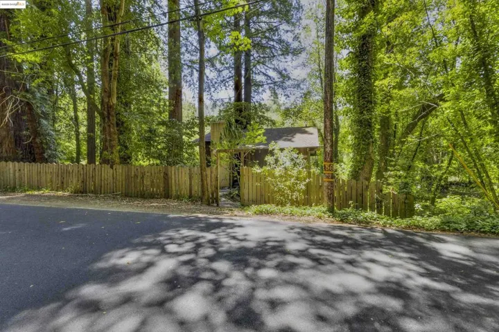17864 Neeley Rd, Guerneville, California 95446