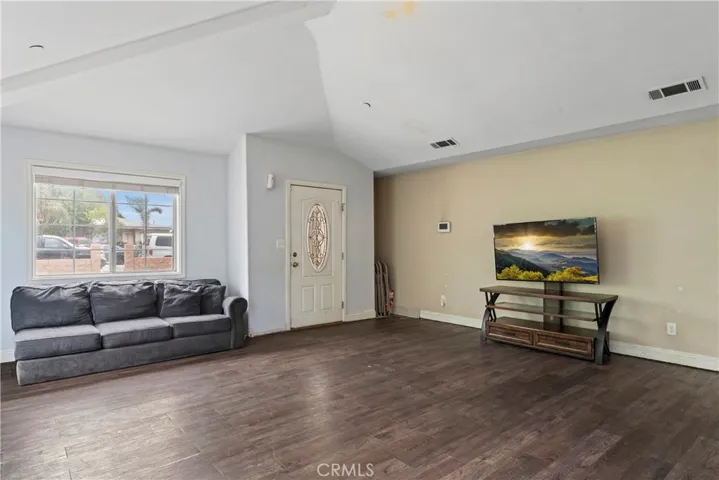 6604 Tokay Avenue, Fontana, California 92336