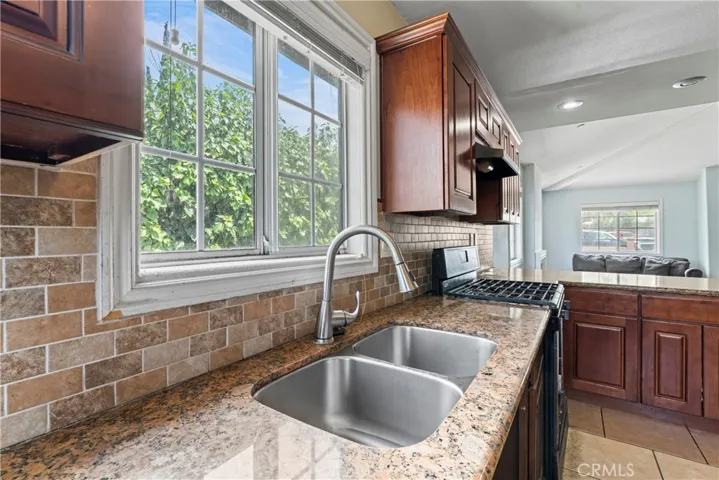 6604 Tokay Avenue, Fontana, California 92336