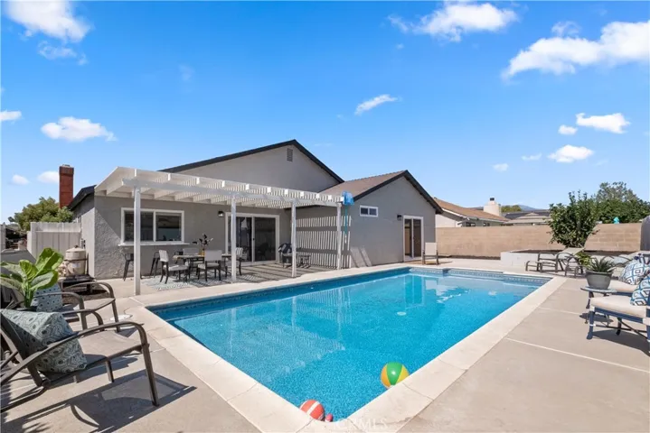 2433 Carlsbad Circle, Hemet, California 92545