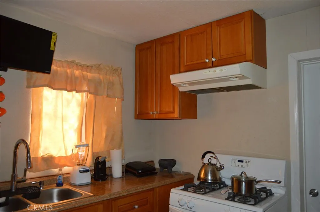 12065 Aztec Lane, Adelanto, California 92301 home-pic-50