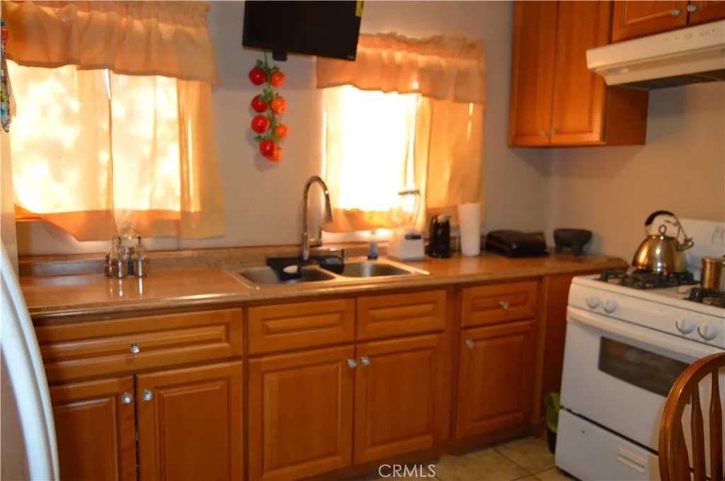 12065 Aztec Lane, Adelanto, California 92301 home-pic-46