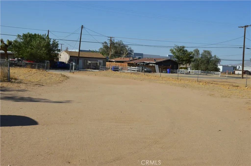 12065 Aztec Lane, Adelanto, California 92301 home-pic-30
