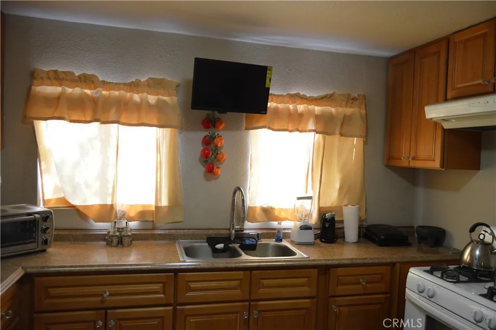 12065 Aztec Lane, Adelanto, California 92301 home-pic-45