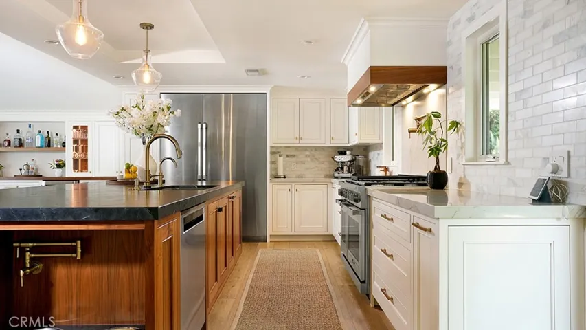 27022 Mariscal Lane, Mission Viejo, California 92691