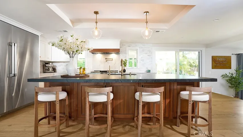 27022 Mariscal Lane, Mission Viejo, California 92691