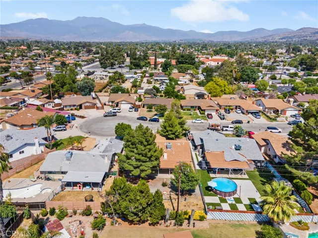 719 Lorraine Lane, Hemet, California 92543