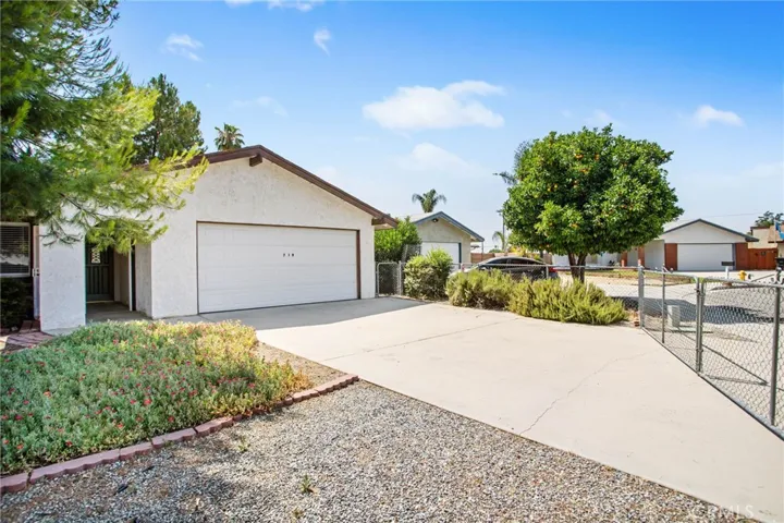 719 Lorraine Lane, Hemet, California 92543
