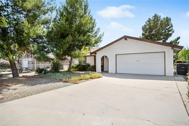719 Lorraine Lane, Hemet, California 92543