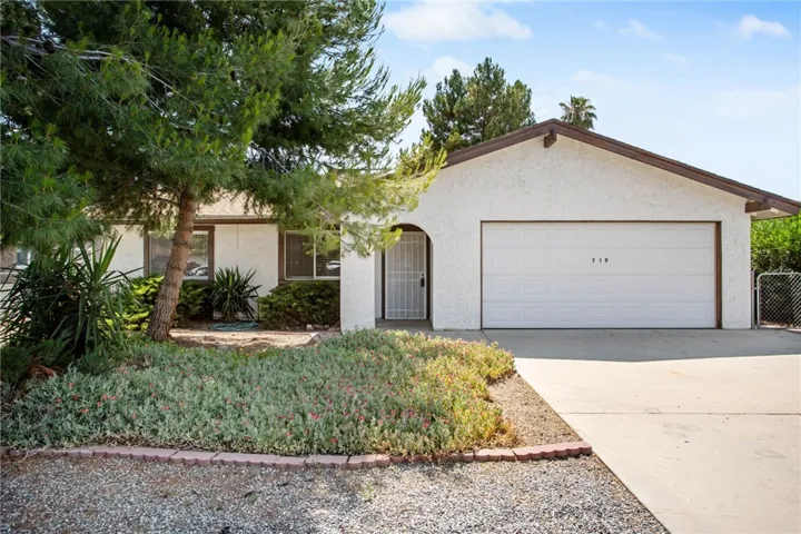 719 Lorraine Lane, Hemet, California 92543
