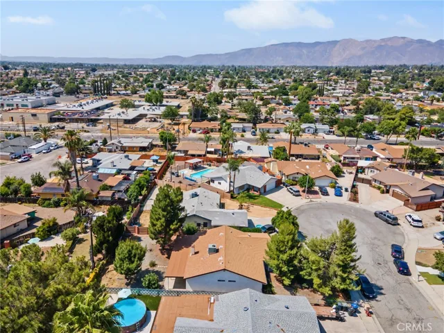 719 Lorraine Lane, Hemet, California 92543