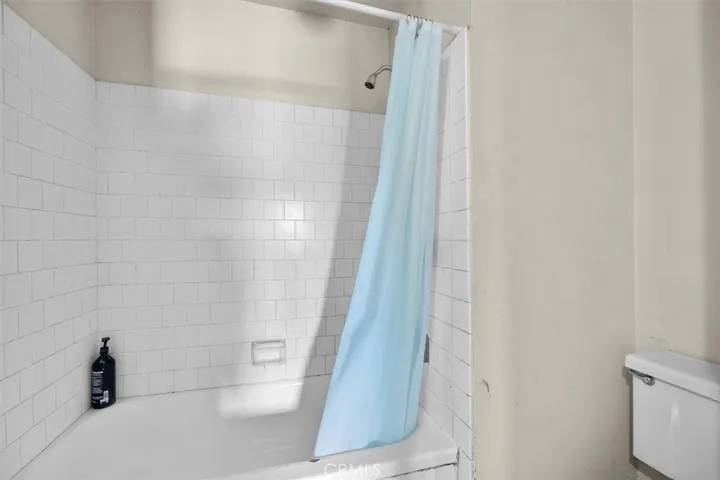 Unit D: Bath and shower combo
