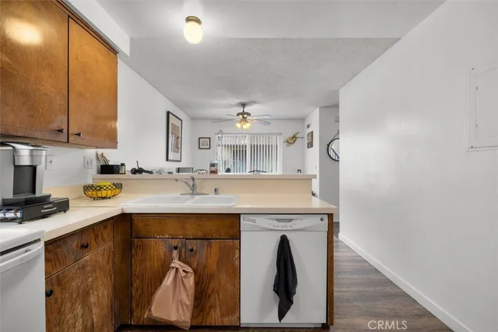 Unit D: Kitchen with bar top