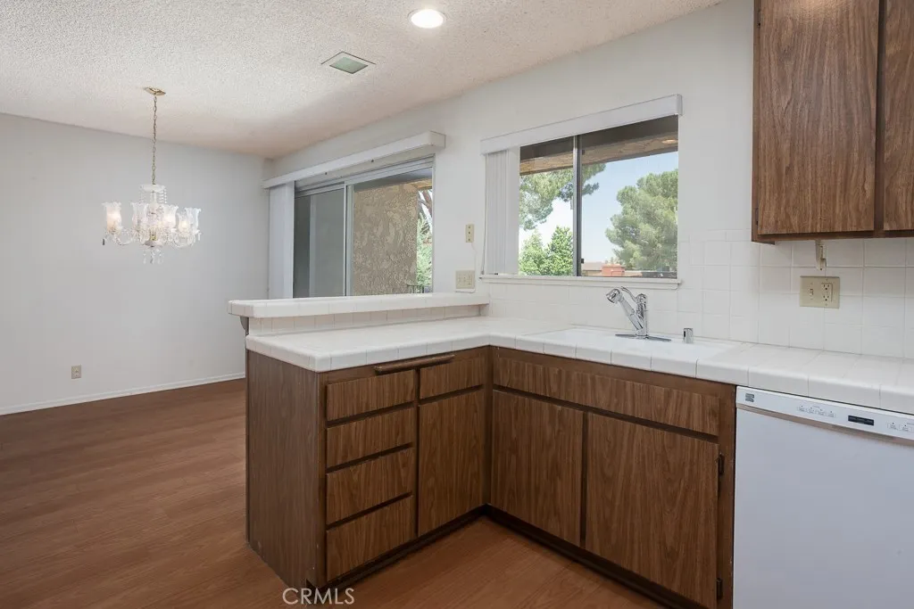 42849 15th Street W 4, Lancaster, California 93534 home-pic-5