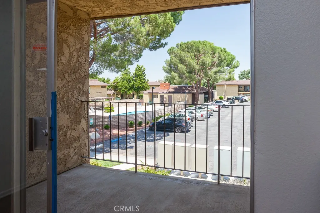 42849 15th Street W 4, Lancaster, California 93534 home-pic-3