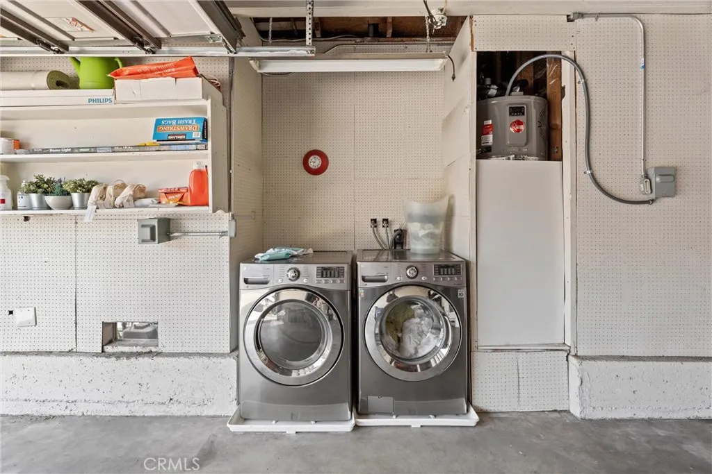 11702 Gloria Court, Lakewood, California 90715 home-pic-30