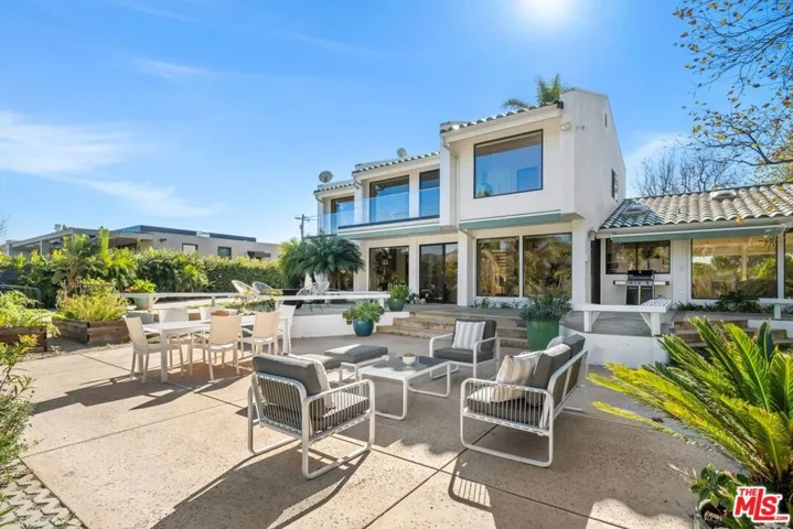 29417 Bluewater Road, Malibu, California 90265
