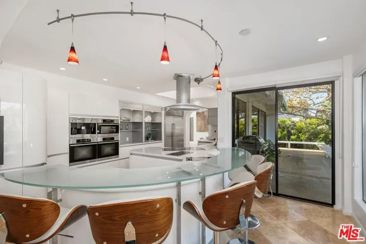 29417 Bluewater Road, Malibu, California 90265