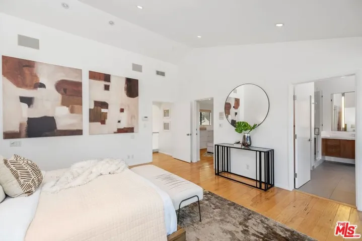 29417 Bluewater Road, Malibu, California 90265