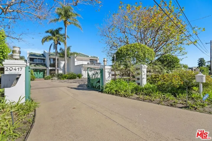 29417 Bluewater Road, Malibu, California 90265