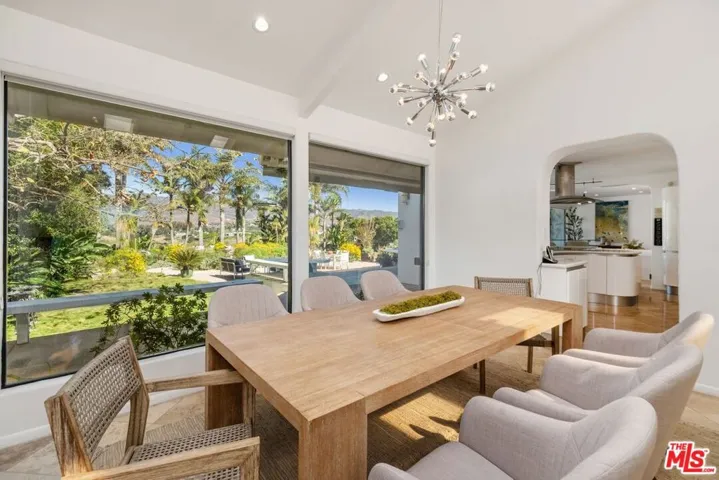 29417 Bluewater Road, Malibu, California 90265