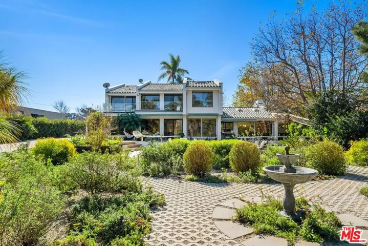 29417 Bluewater Road, Malibu, California 90265
