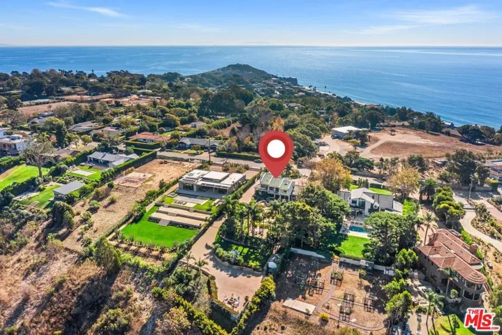 29417 Bluewater Road, Malibu, California 90265
