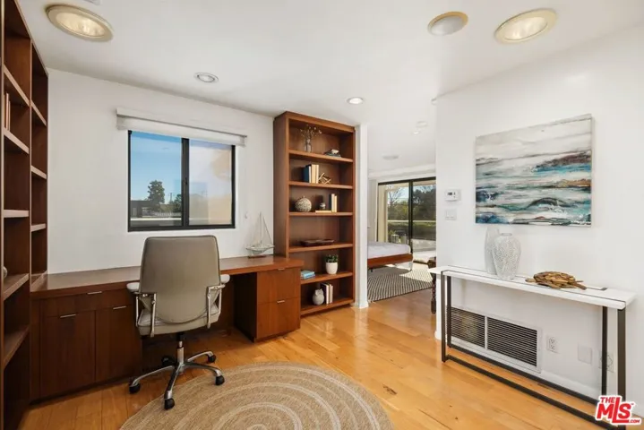 29417 Bluewater Road, Malibu, California 90265