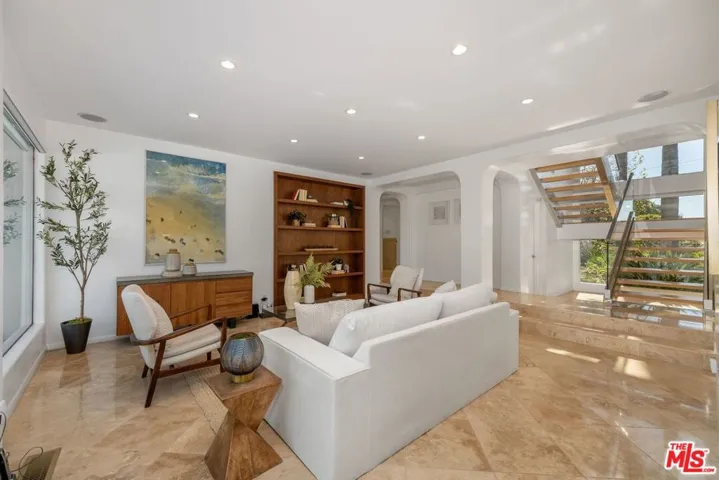 29417 Bluewater Road, Malibu, California 90265