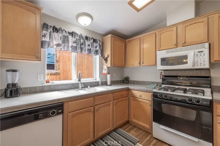 410 Los Angeles Avenue, Sugarloaf, California 92386 — photo 4