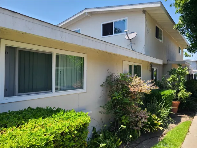 1548 N Elm Avenue, Costa Mesa, California 92626