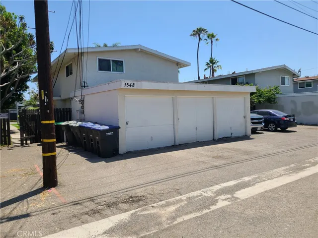 1548 N Elm Avenue, Costa Mesa, California 92626