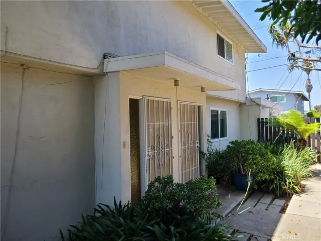 1548 N Elm Avenue, Costa Mesa, California 92626