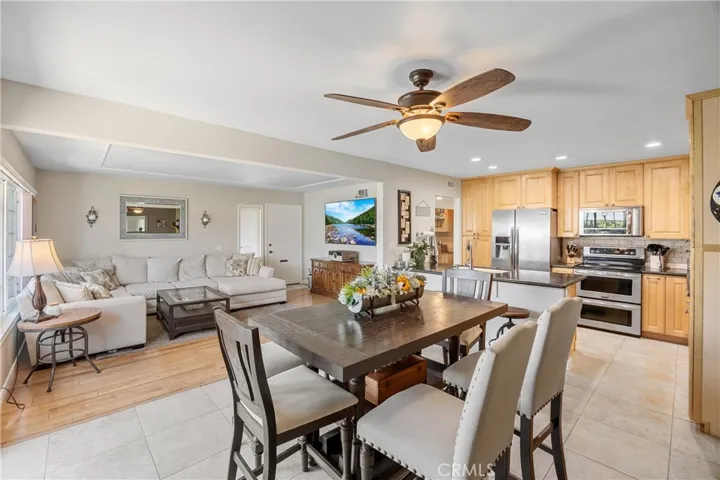 10270 Durango River Court, Fountain Valley, California 92708
