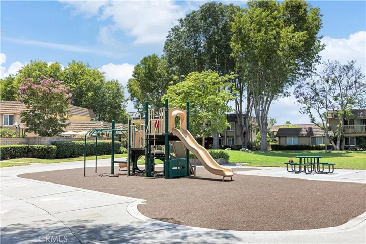 10270 Durango River Court, Fountain Valley, California 92708