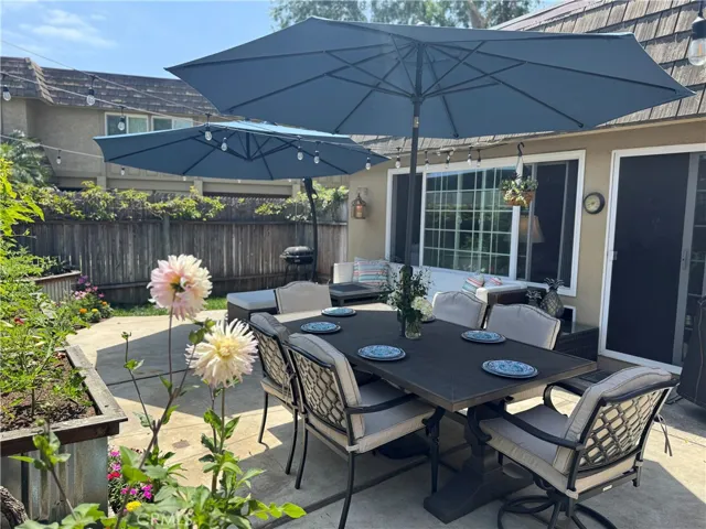 10270 Durango River Court, Fountain Valley, California 92708