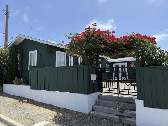 4007 Manzanita Drive, San Diego, California 92105