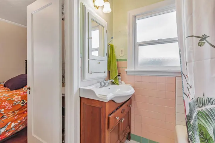 484 E Evelyn Avenue, Sunnyvale, California 94086