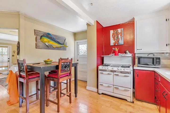 484 E Evelyn Avenue, Sunnyvale, California 94086