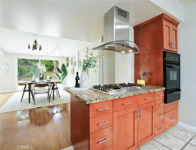 Kitchen to dining