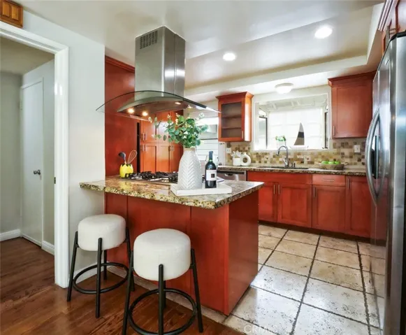 27045 Shorewood Road, Rancho Palos Verdes, California 90275