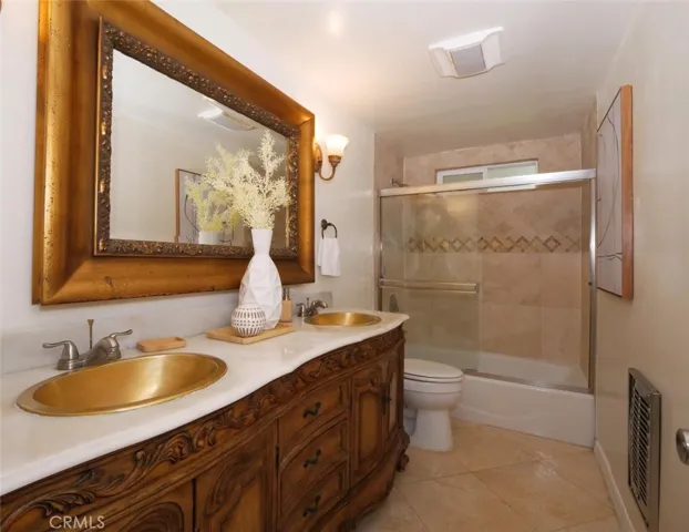 Bathroom2